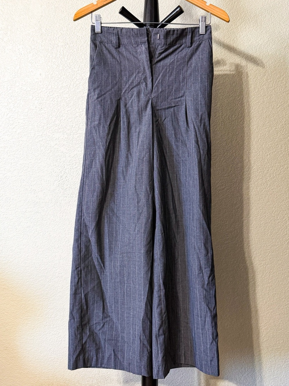 H&M Gray Pinstripe Wide-Leg Dress Pants